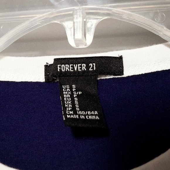 Forever 21 Strawberry Graphic Ringer Tee S NWOT - Picture 7 of 10